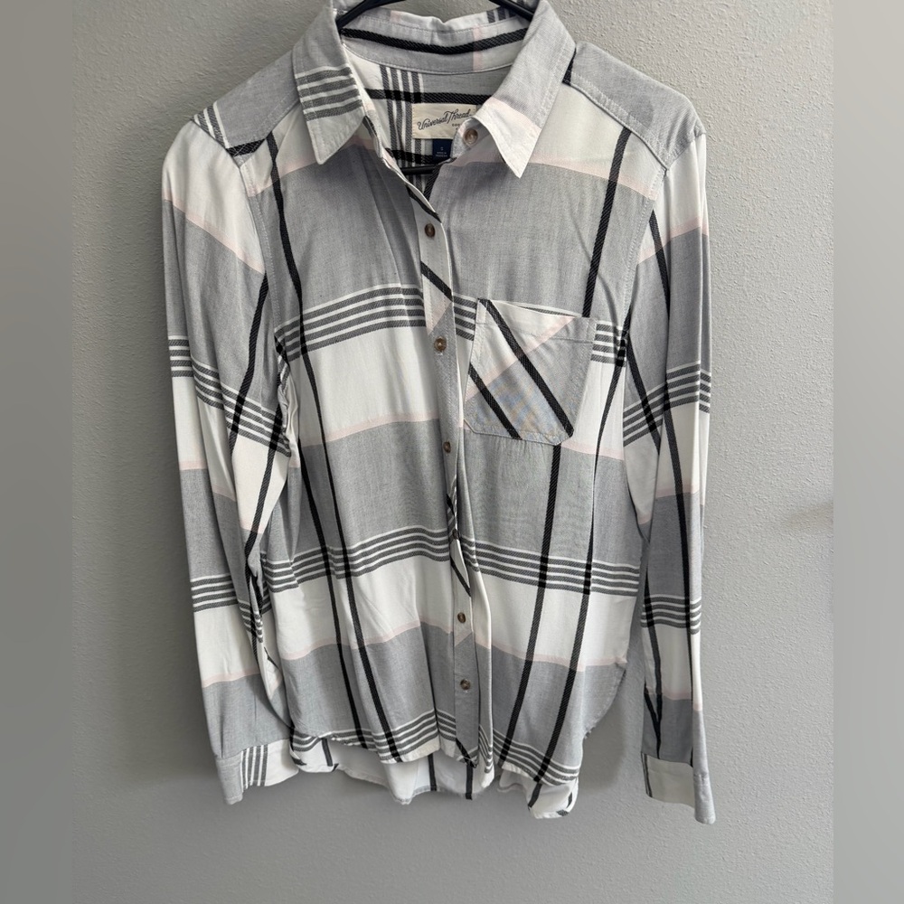 Universal Thread (small) Light Gray Plaid Button-Up Shirt